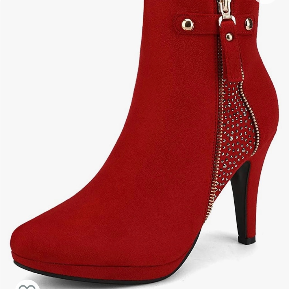 DREAM PAIRS NWT high heel ankle booties